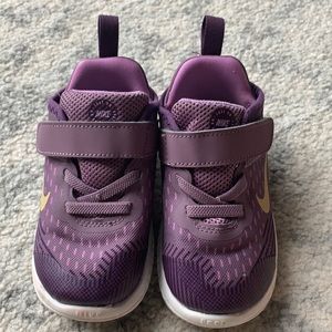 Cute purple girl sneakers size 8c